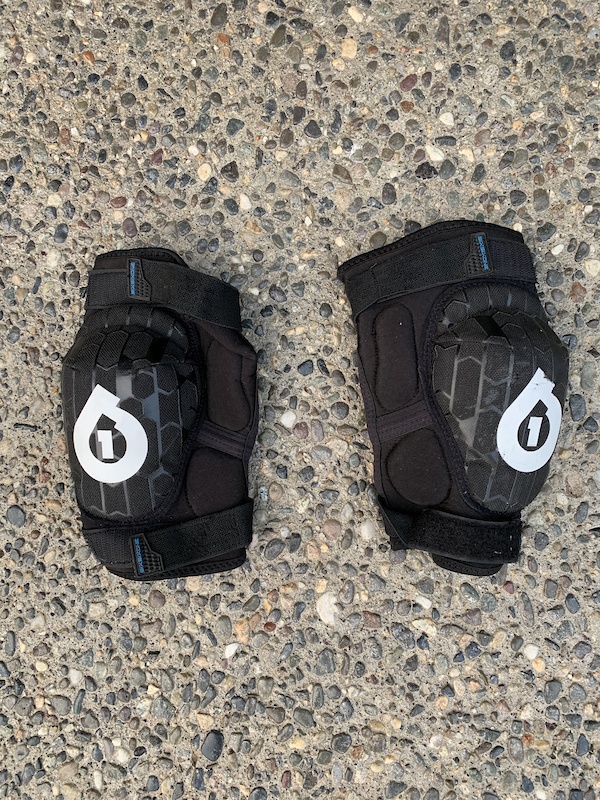 2015 661 Elbow Youth Elbow Pads Like New! For Sale