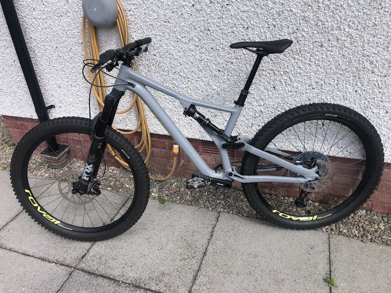 2019 Specialized Stumpjumper Comp [outstanding condition For Sale