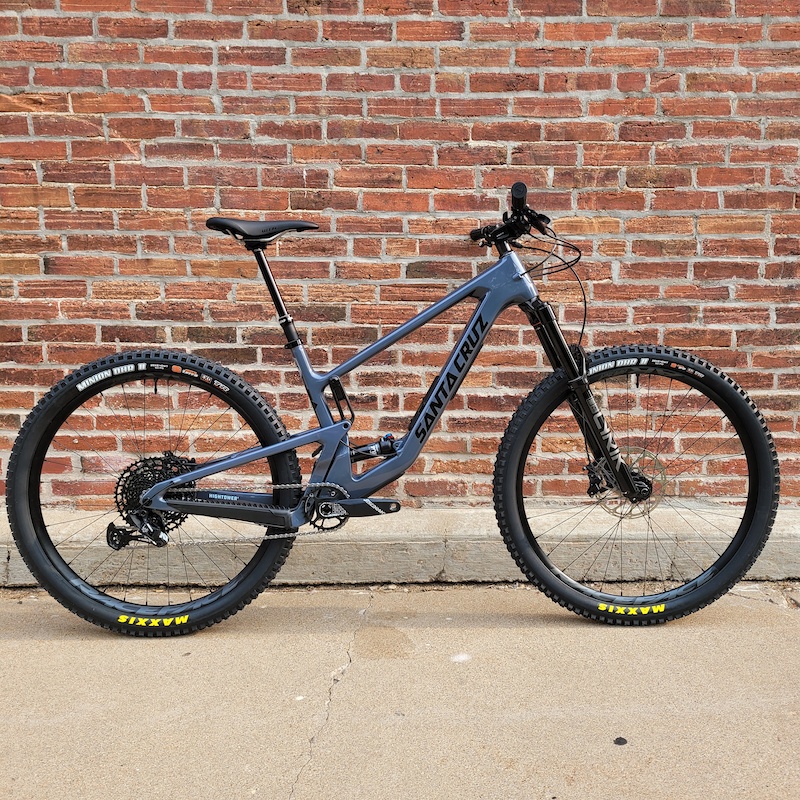 2024 Santa Cruz Hightower R Kit C Carbon 29 size Large For Sale