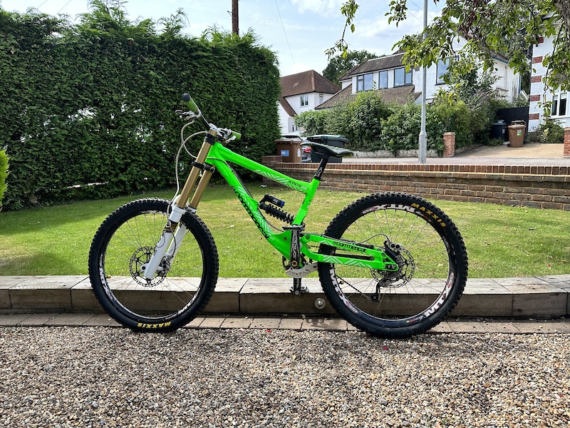 commencal supreme 2011