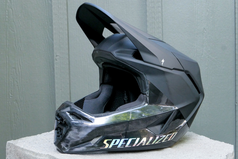 Review: Specialized Dissident 2 Helmet - Downhill Safety at an Enduro Weight - Pinkbike