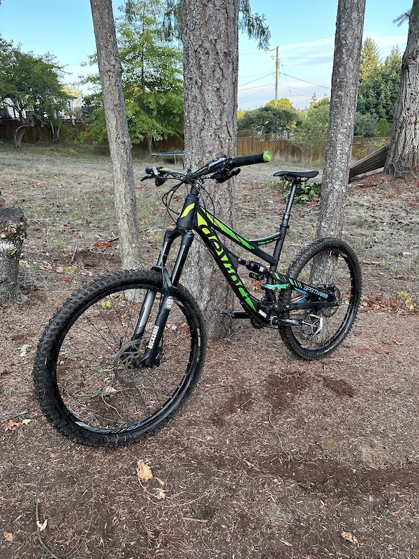 2016 devinci spartan specs