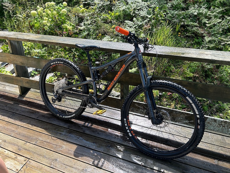 2021 rocky best sale mountain thunderbolt a10