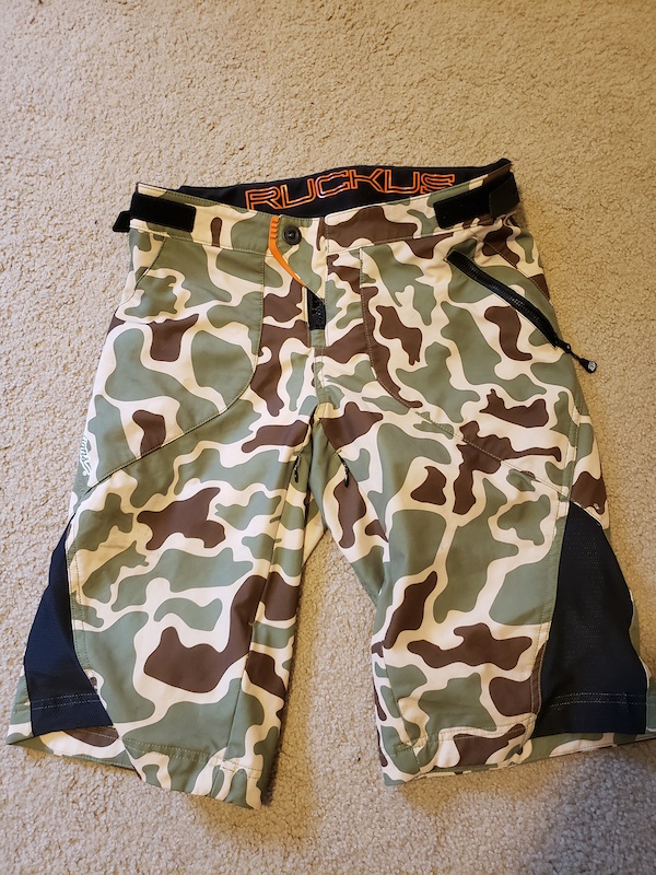 Troy Lee Designs Camo Ruckus Shorts 30 For Sale