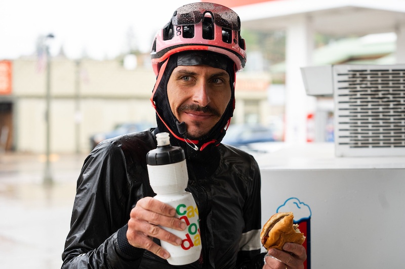 lachlan-morton-completes-tour-divide-12-days-12-hours-21-minutes