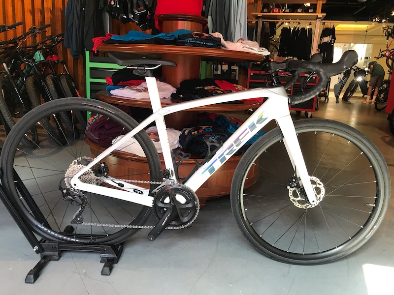 Trek domane 2025 sl5 for sale