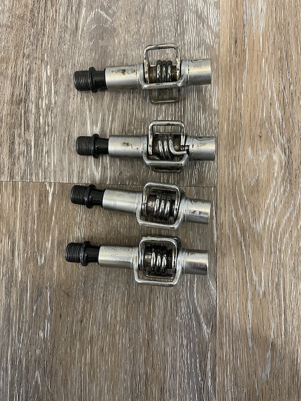 2 pair Crank Brothers Egg Beaters For Sale