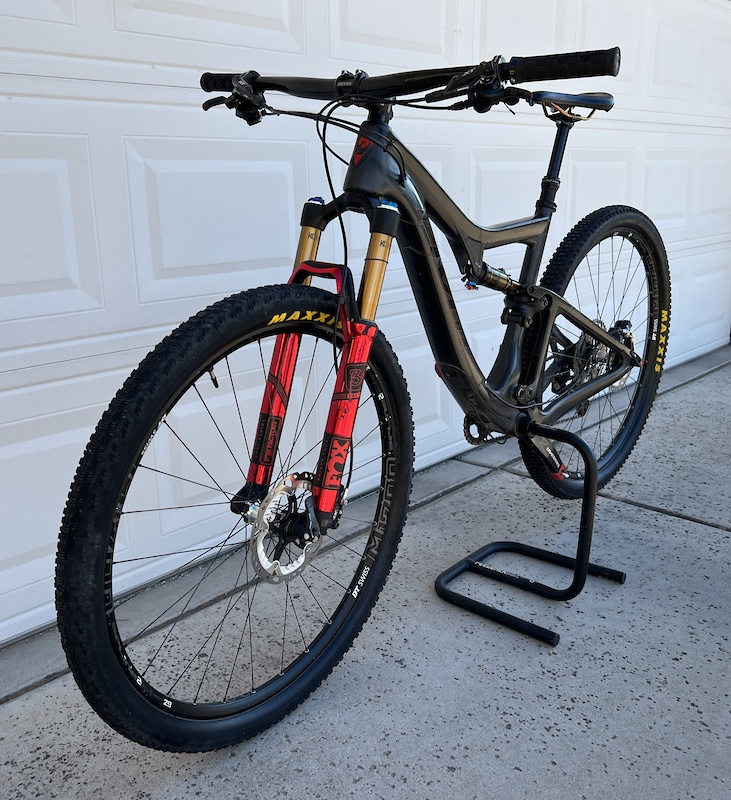 2017 pivot mach 429