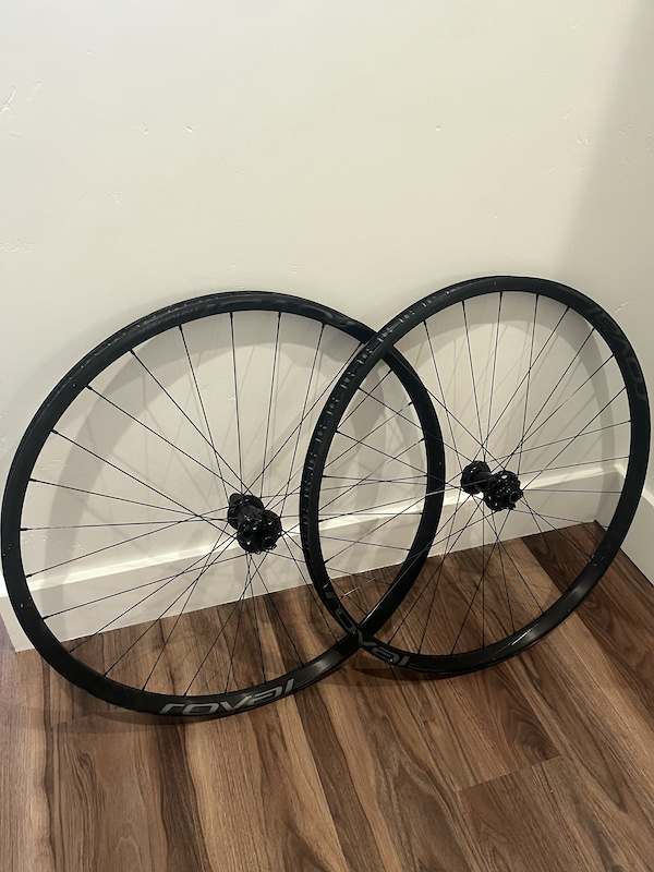 2022 Roval Traverse aluminum wheels For Sale