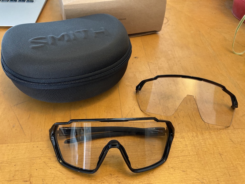 2023 New - Smith Shift MAG Photochromic Sunglasses For Sale