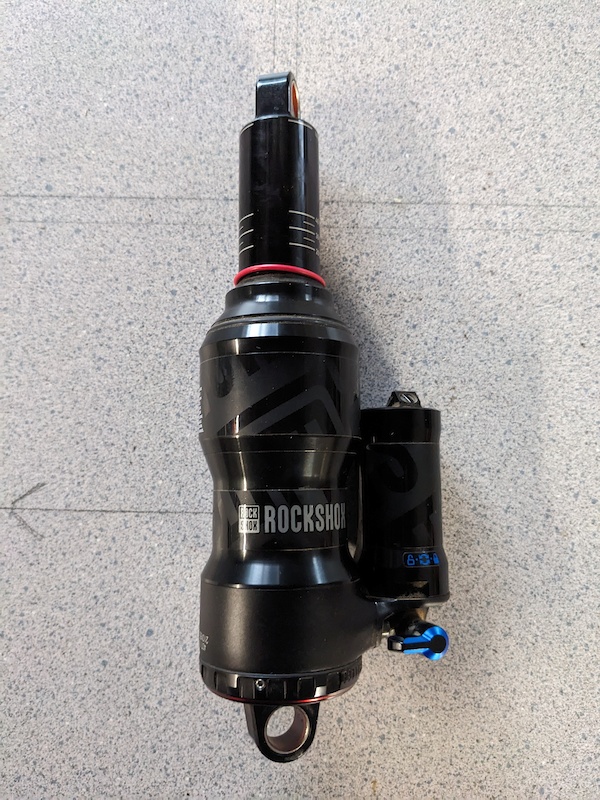 Rockshox deluxe deals debonair rt