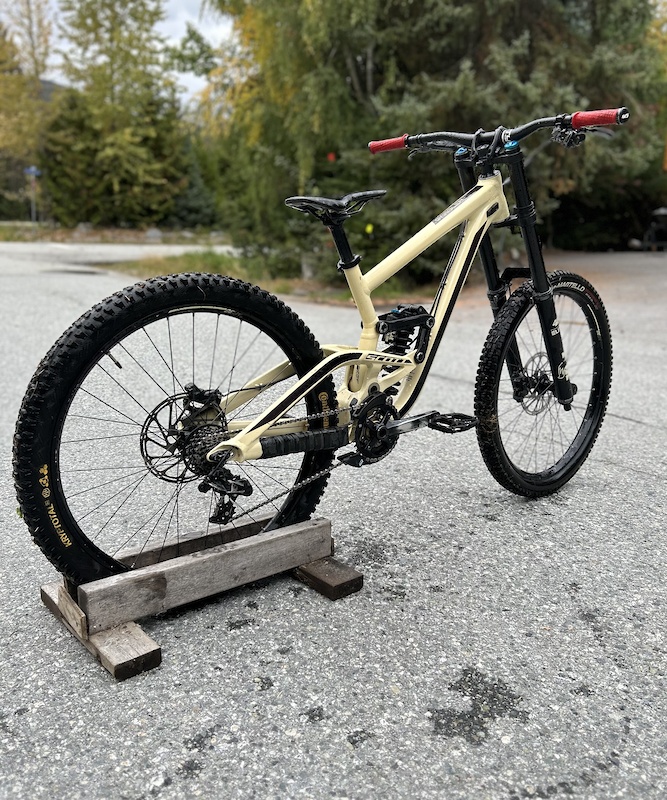 2019 Scott Gambler 720 DH size small For Sale