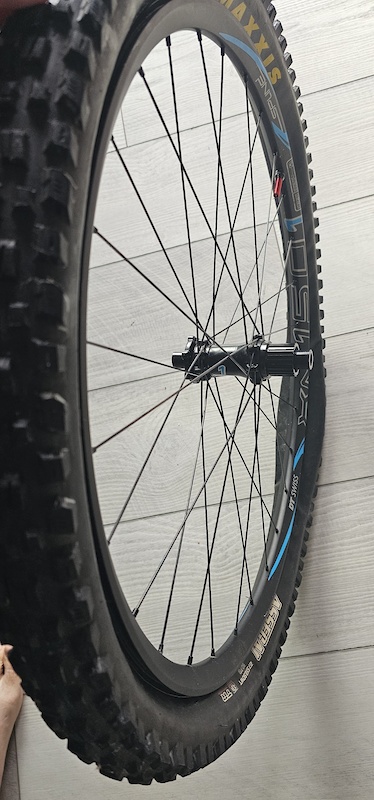 27.5 142mm rear wheel