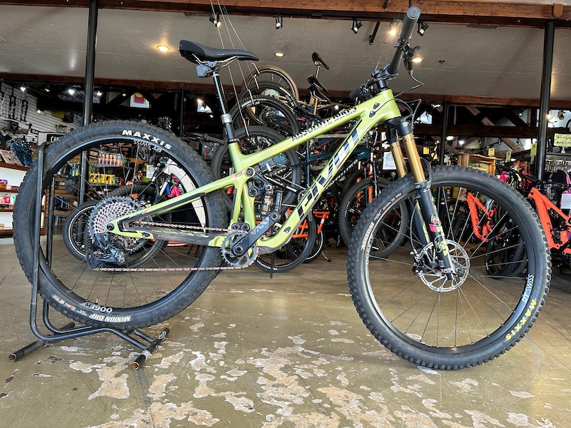 Pivot 2024 switchblade pinkbike