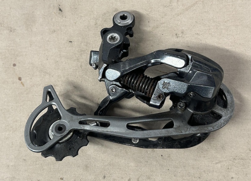 Dérailleur Arrière Shimano Deore RD-M592 SGS 9 Vitesses - Longue Cage - Noir - Neuf