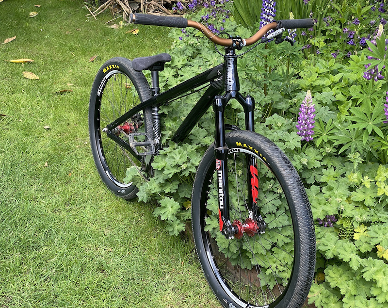 octane dirt jump bike