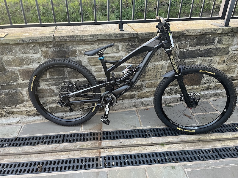 2016 Yt Tues medium 27.5 wheels For Sale