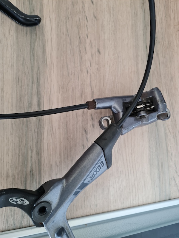 elixir hydraulic brakes