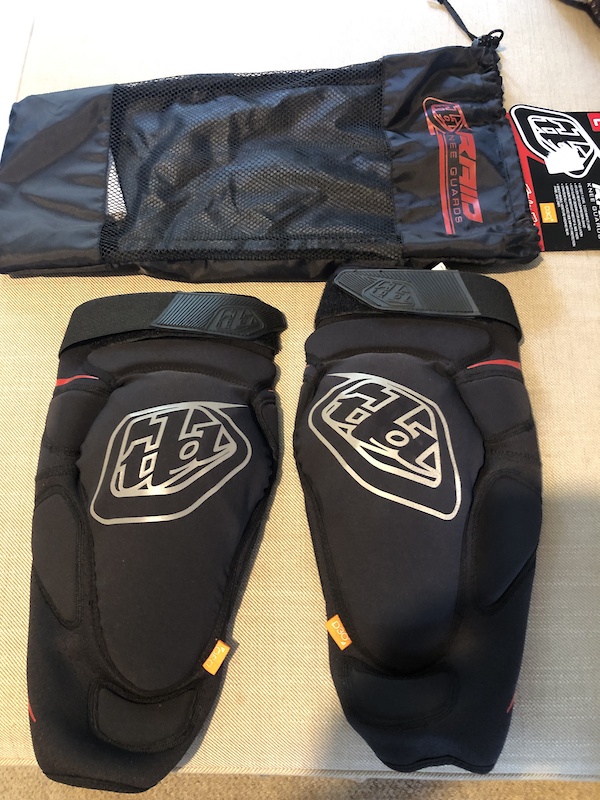 2023 Troy Lee Designs Raid knee pads Large For Sale