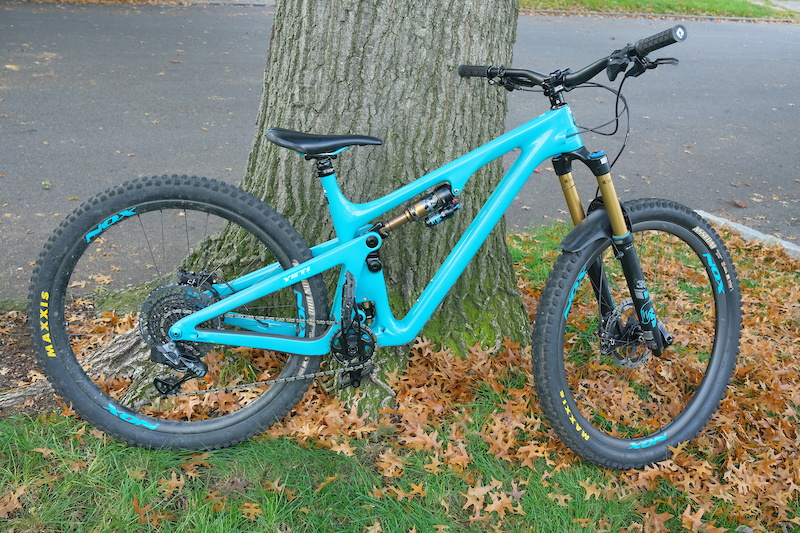 2022 Yeti Sb130 Large Turq Lunch Ride with upgrades For Sale