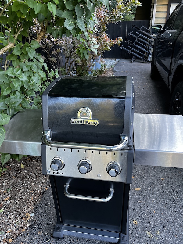 2022 Premium Broil King Baron BBQ For Sale