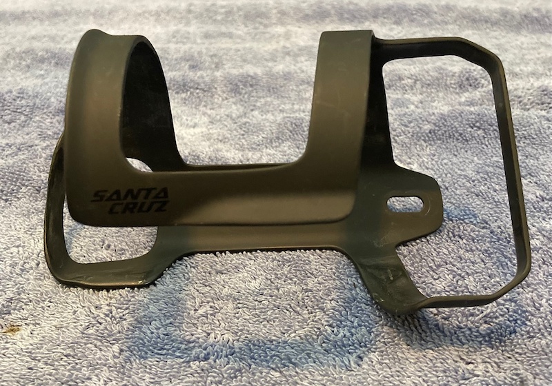 Santa cruz carbon discount bottle cage right hand