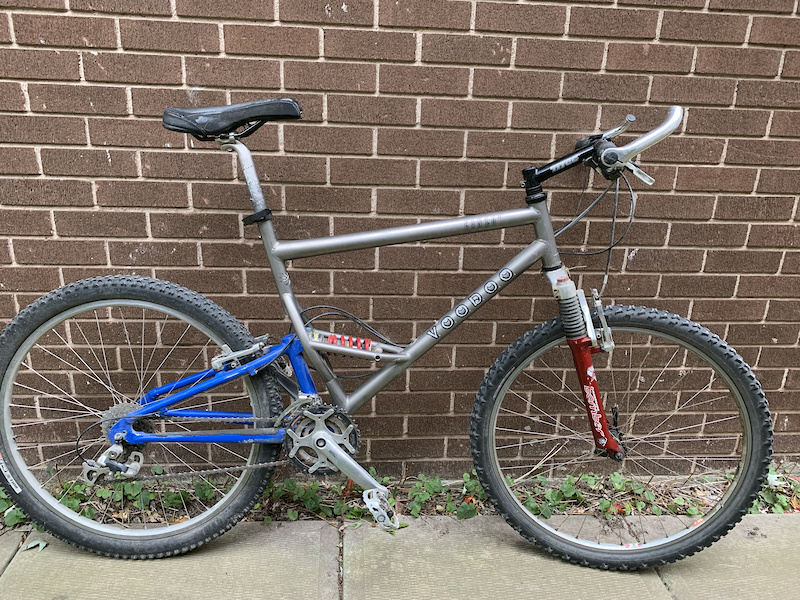 Full suspension voodoo sale bike