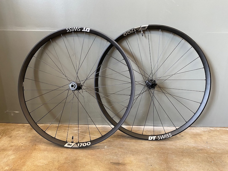 Xm1700 wheelset best sale