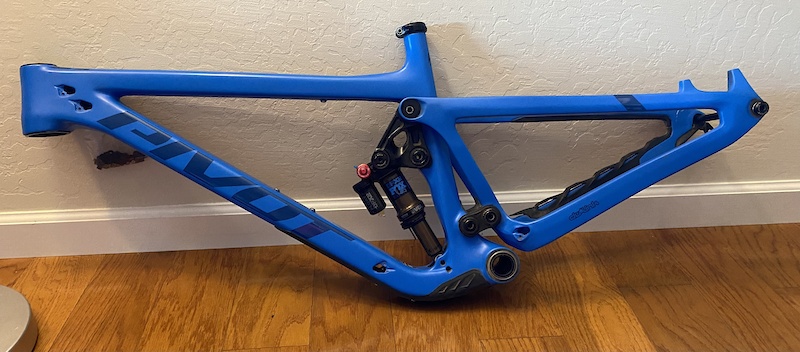 Pivot switchblade frame for sale new arrivals