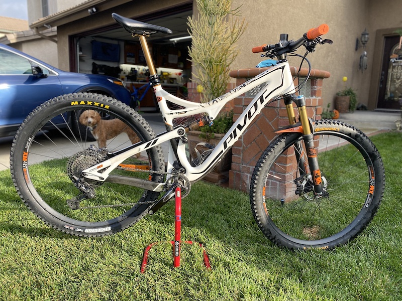 Pivot mach cheap 429 for sale