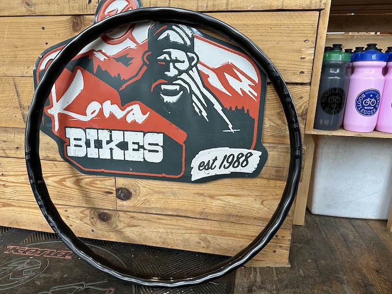 2023 Nobl Carbon Rims TR37 29" 32h, Set (qty 2) For Sale