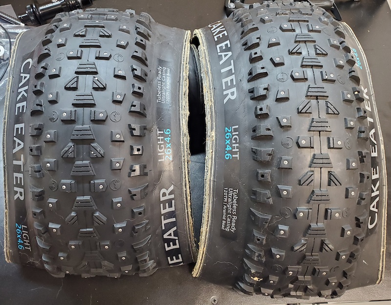 Terrene Cake Eater 26x4.6 Studded For Sale