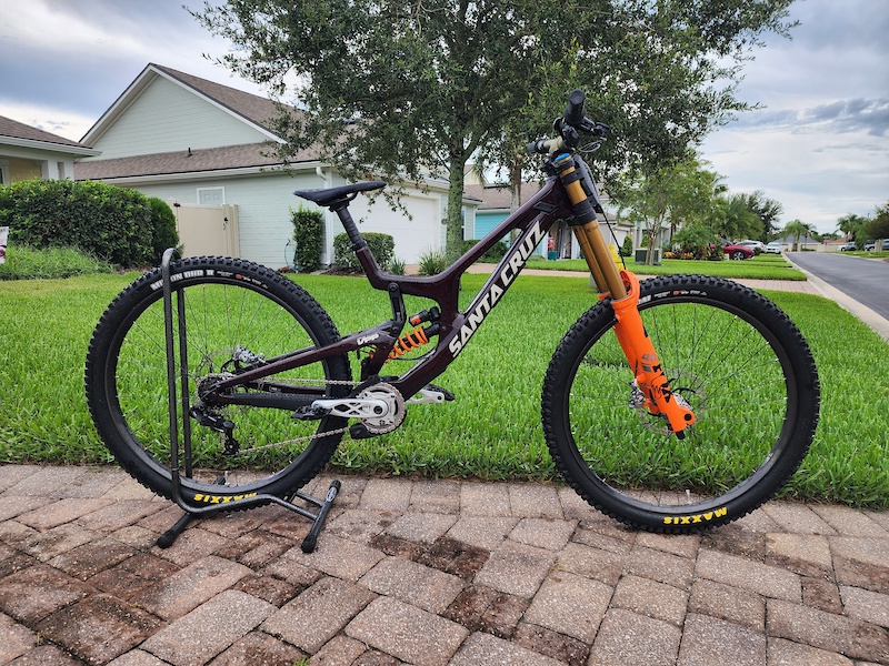 2023 Santa Cruz V10 DREAM BUILD For Sale