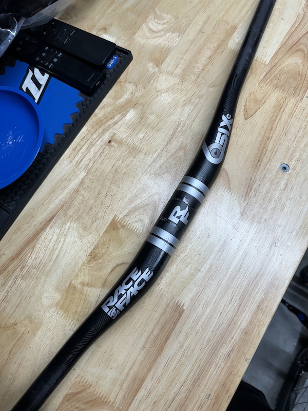 2020 Raceface SIXC carbon bar 780mm For Sale