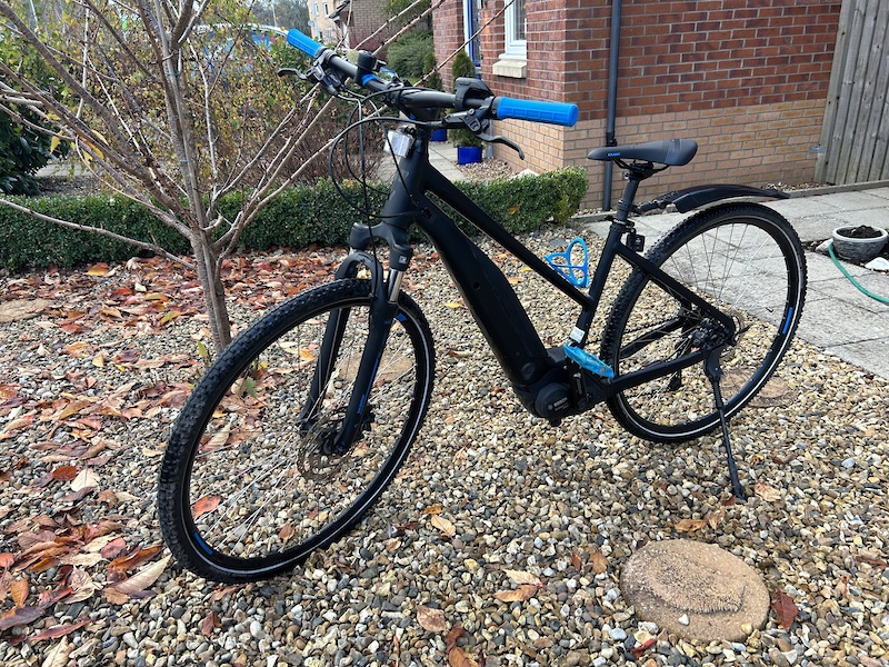 2018 Cube cross hybrid one 400 Small/medium frame For Sale