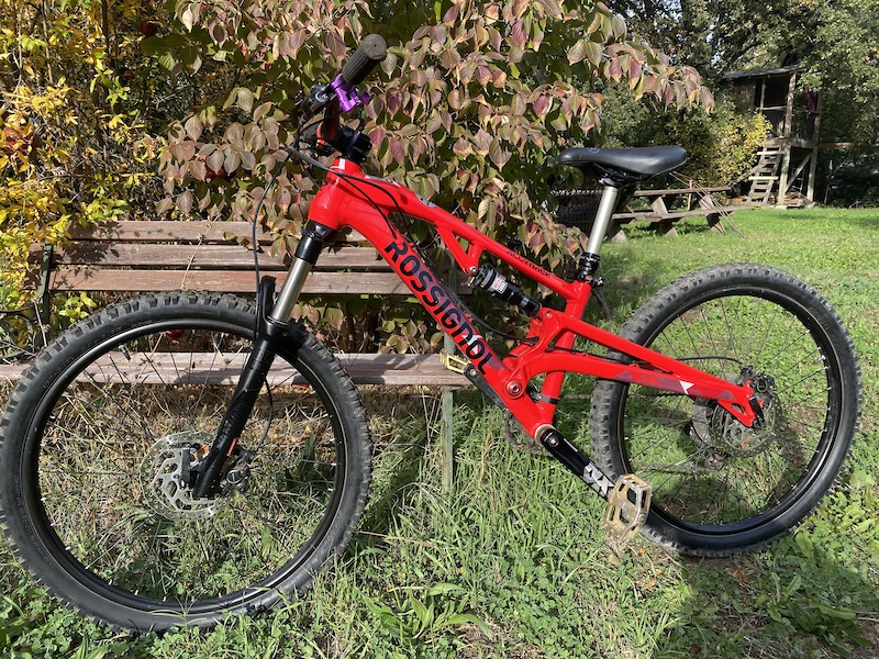 Track and trail clearance bicycle