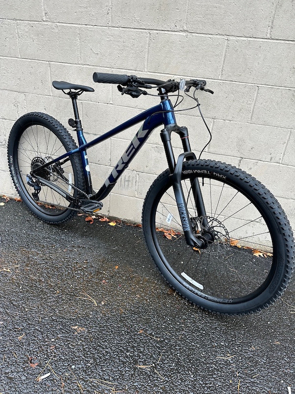 Trek roscoe 8 for 2025 sale