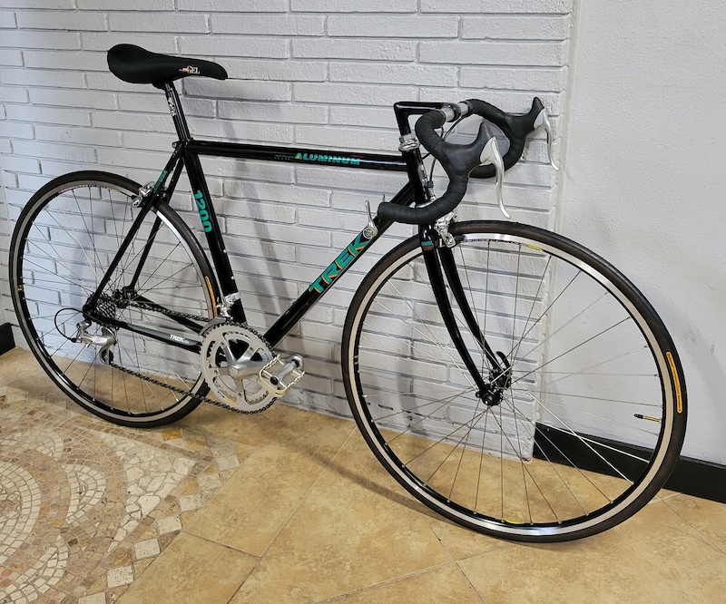 Trek aluminum best sale 1200 road bike