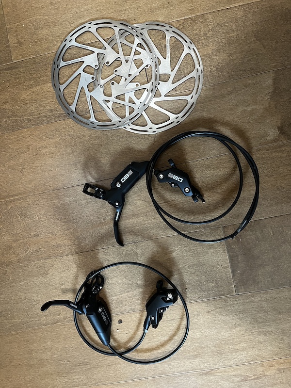 Freins 4 pistons SRAM CODE R Avant et Arrière (D'occasion) à Orbe pour