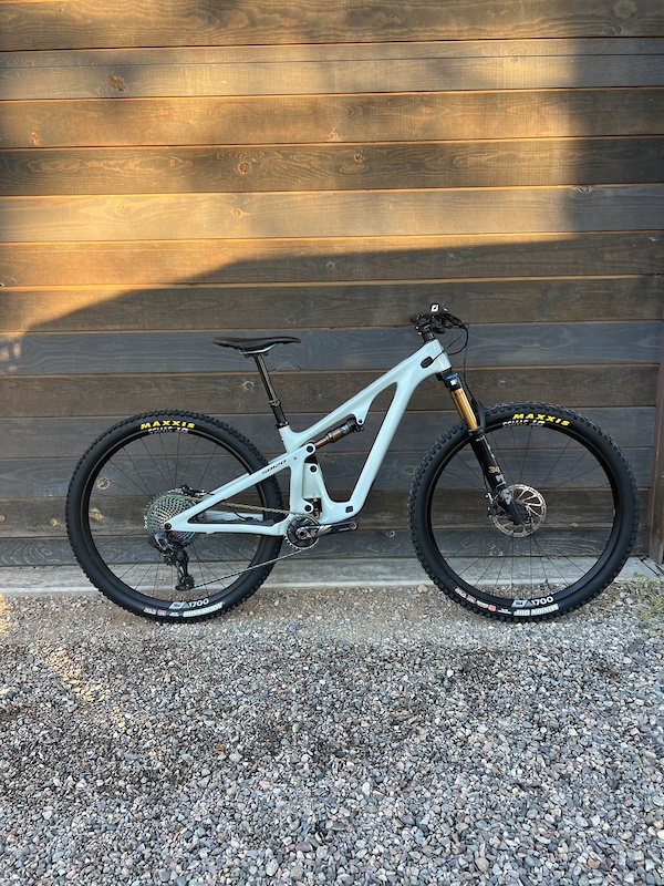 2023 Yeti SB120 Turq small LIFETIME WARRANTY INCLUDED For Sale