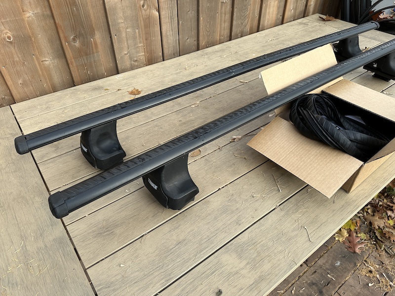 Aerobar Rood Rack Thule Aerobar roof rack with 480R Foot Pack For Sale