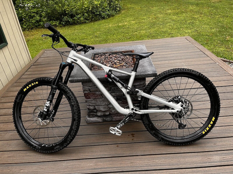 2019 specialized 2025 stumpjumper alloy 27.5