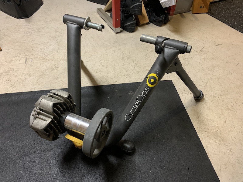 CycleOps (now Saris) fluid2 trainer For Sale