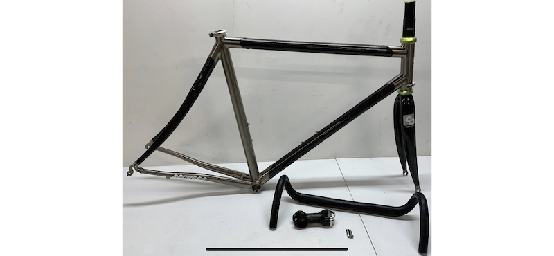 Lugged best sale titanium frame