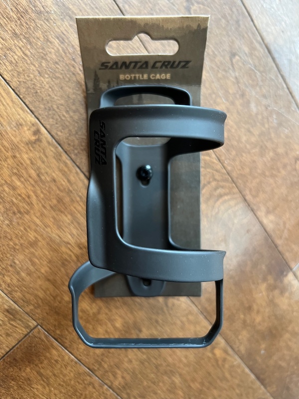 santa cruz carbon bottle cage