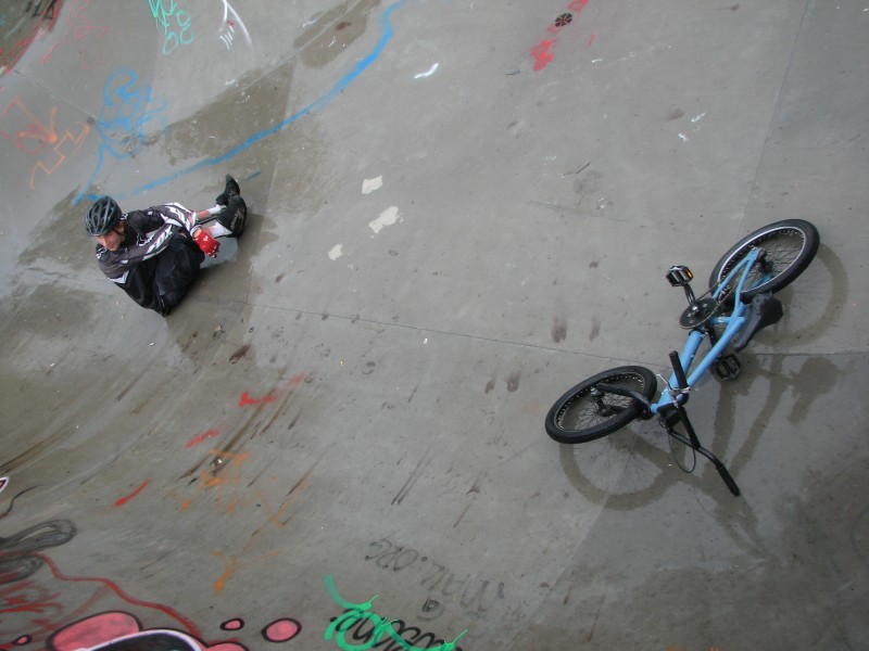 just thought id sit down after havibng a sweet slide into the bowl without the bike