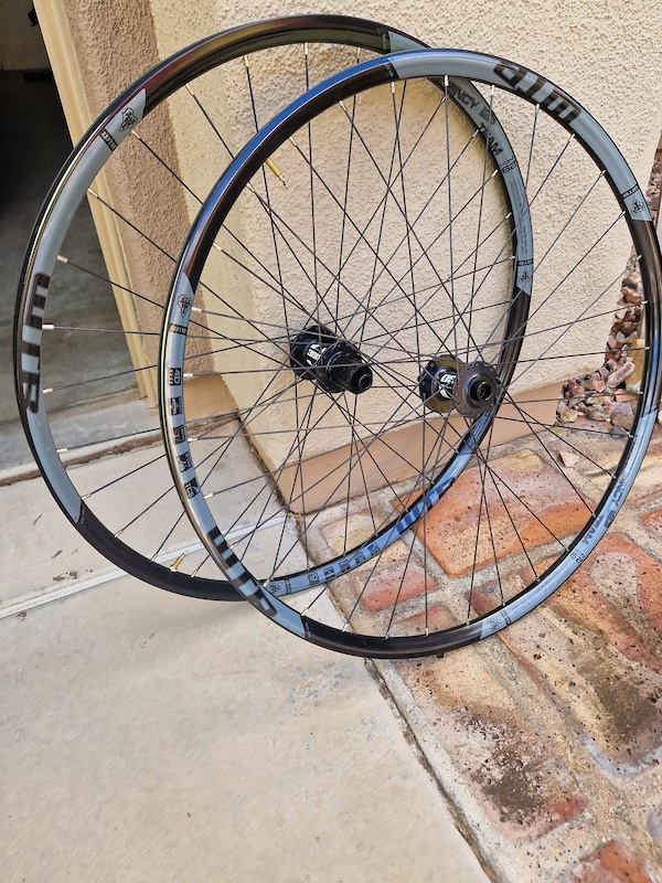 wtb frequency i23 29er wheelset
