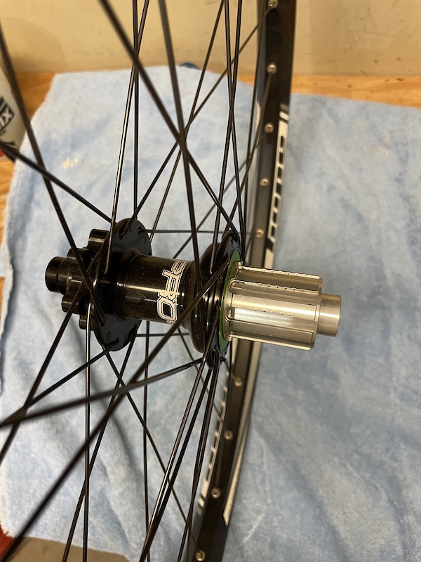 Hope tech DH 27.5 rear wheel w Pro 4 hub For Sale