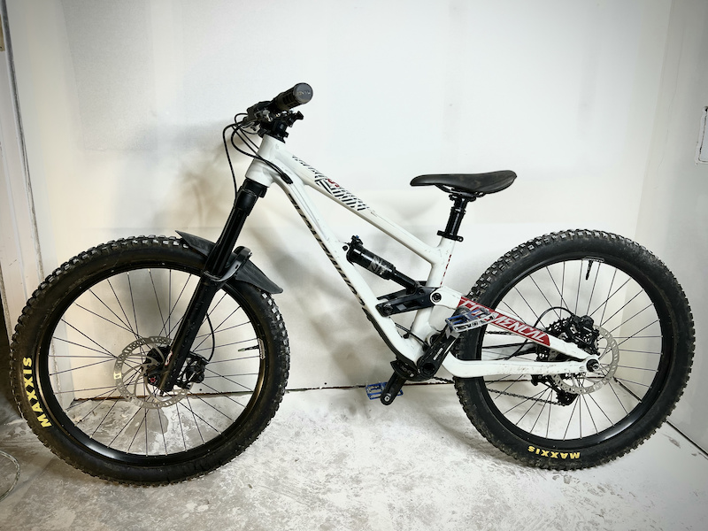 Commencal clash best sale 24 for sale