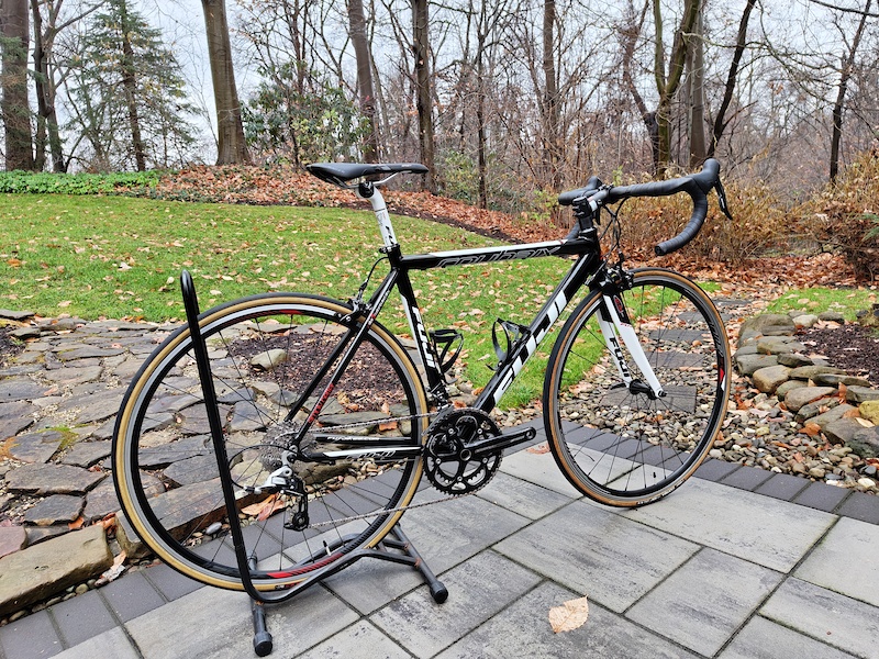 Fuji deals roubaix 1.0